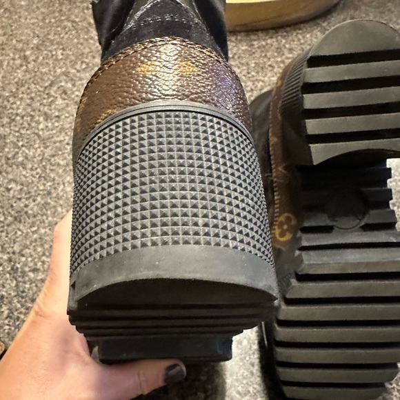 COPY - Louis Vuitton Laureate Platform Desert Boot - Picture 12 of 13